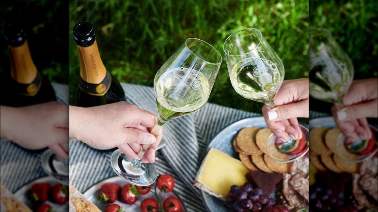 Gusborne sparkling and picnic