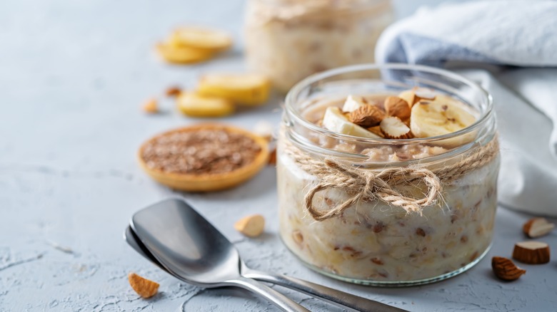 Overnight oats in a jar