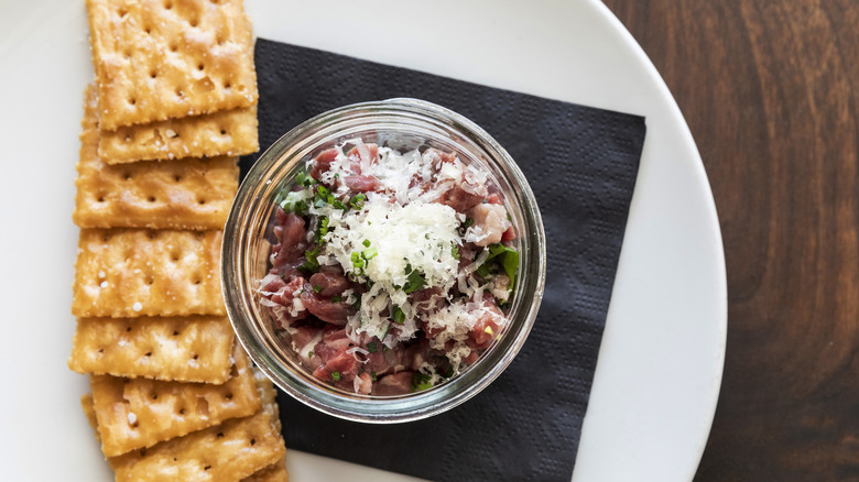 Steak tartare with fried Saltines