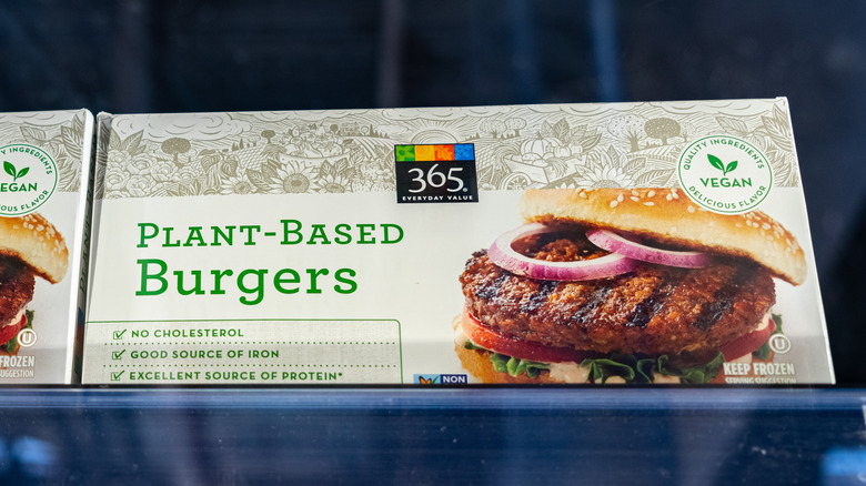 365 organic plant-based burgers