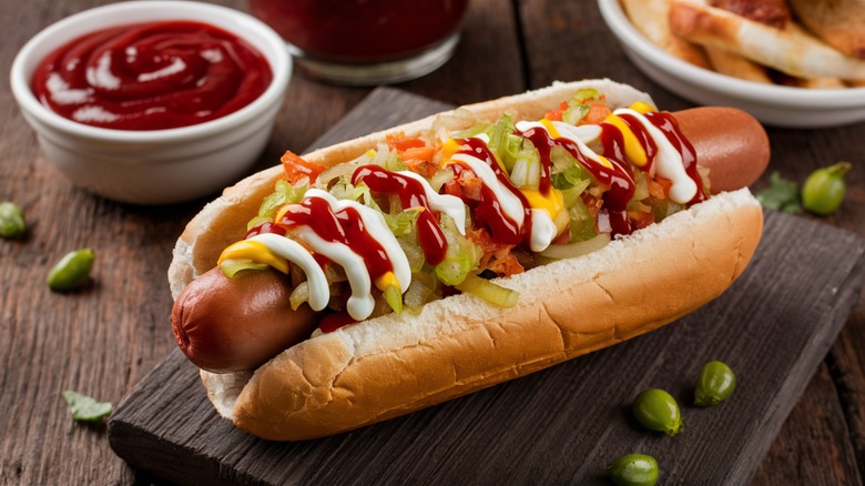 Hot dog with toppings