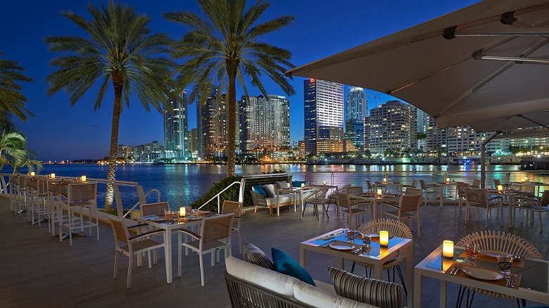 La Mar evening patio 