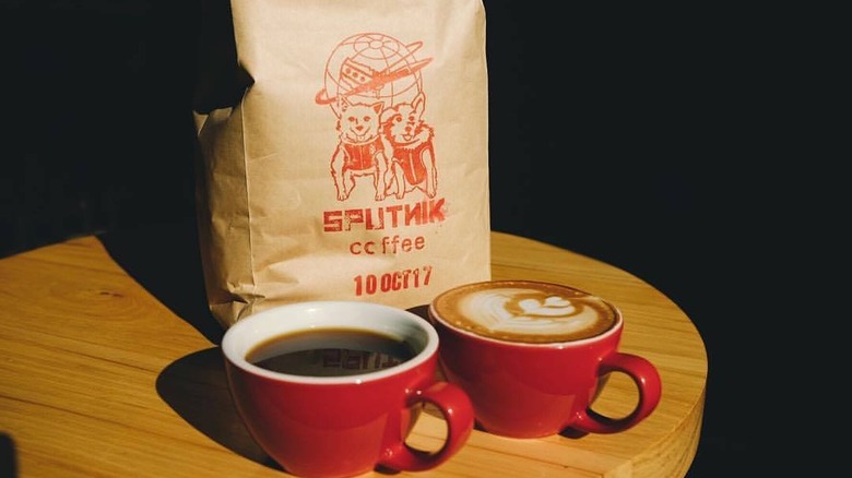 Sputnik Coffee Bag Coffee Red Cups