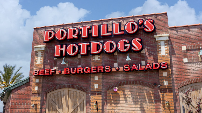 Portillo's exterior signage