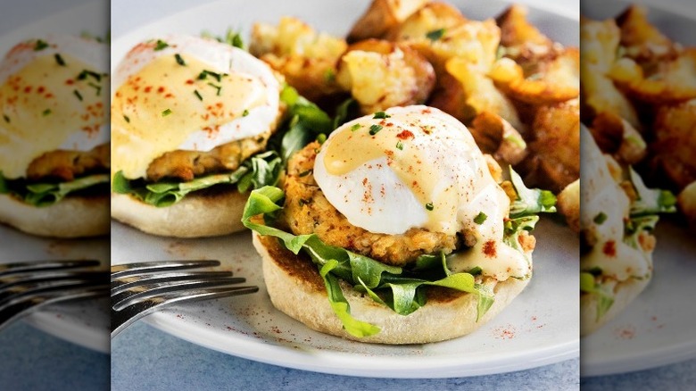 Eggs Benedict with crab