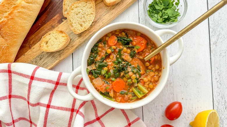 vegetarian soup lentil