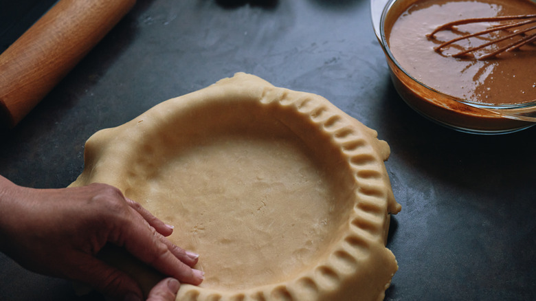 Pie crust with pumpkin filling