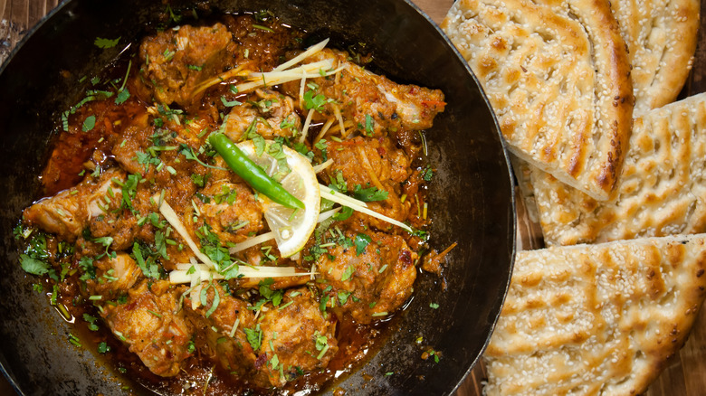 Pakistani chicken karahi with bread