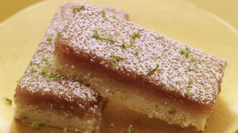 Cosmo cocktail cookie bars on plate