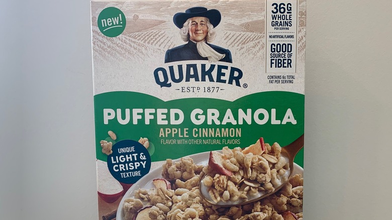 Quaker Apple Cinnamon Puffed Granola