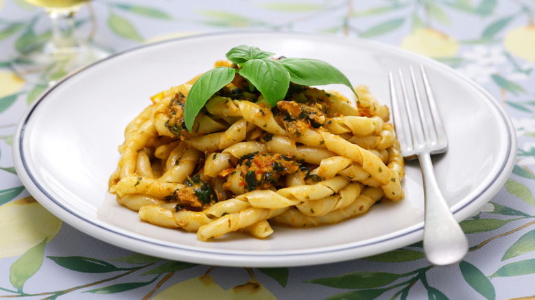 short twisted pasta with trapanese pesto