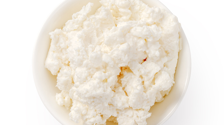 ricotta cheese in white bowl