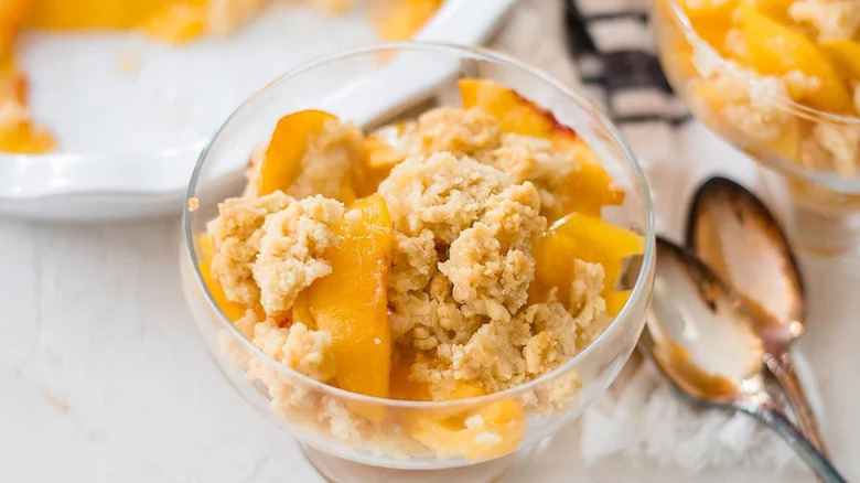 Peach cobbler in small bowls