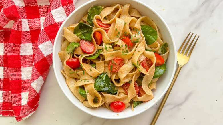 Balsamic cream pasta in bowl 