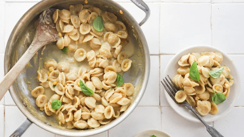 Pot of creamed corn pasta 