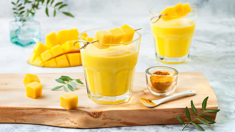 Mango turmeric smoothie
