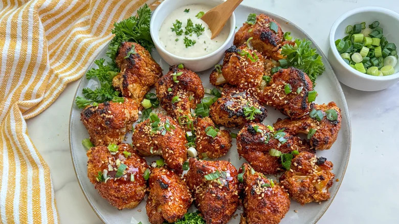 plate of cauliflower wings