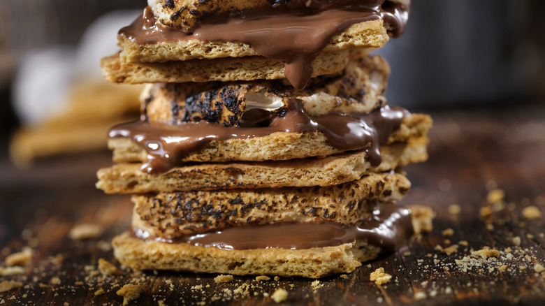 S'mores stack on table