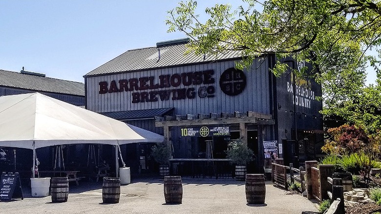 Barrelhouse Brewing building