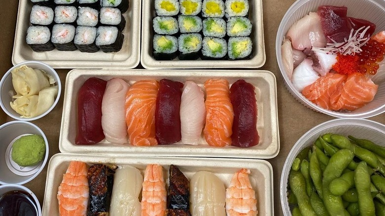 Delivery sushi from Douska