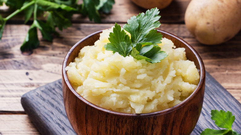 Fluffy mashed potatoes with parsley