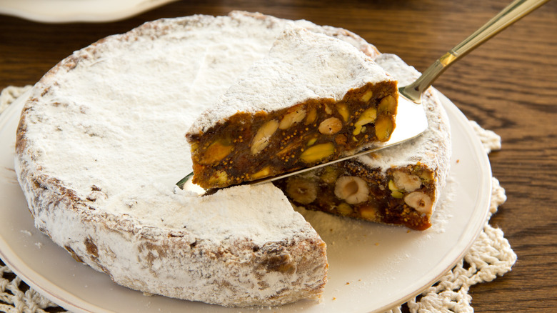 Panforte di siena white plate