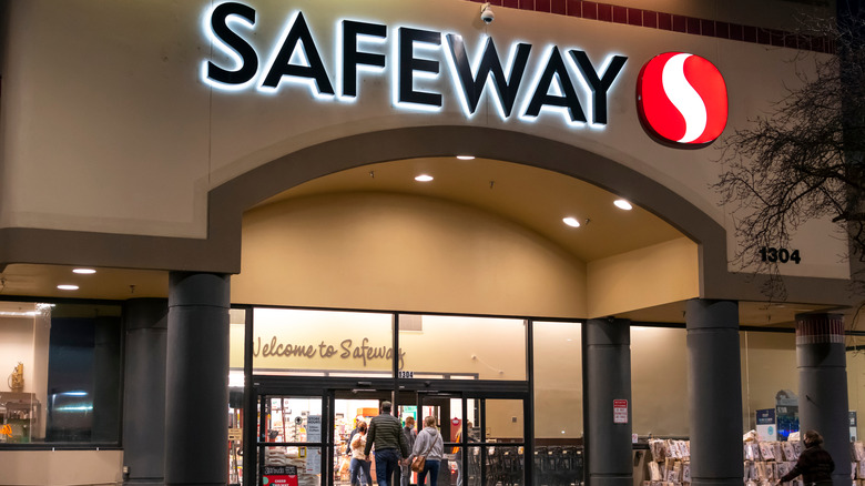 Safeway building entrance