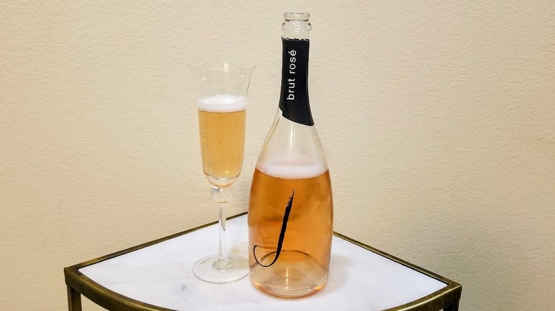 J Brut Rose wine