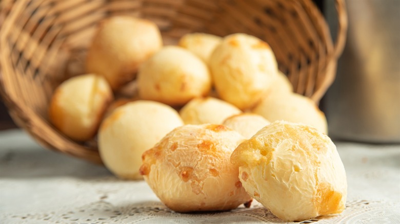 Basket of pão de queijo