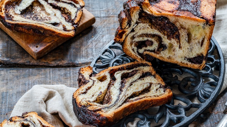 swirled chocolate babka slices