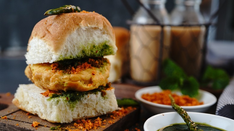 Vada pav burger with tea