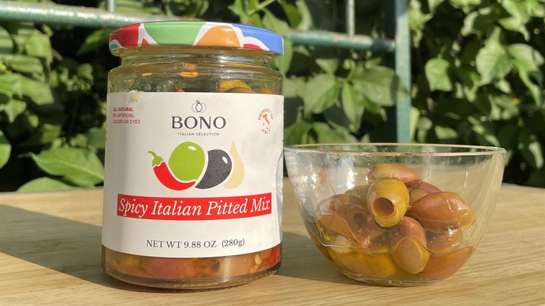 Bono Spicy Italian Pitted Olives