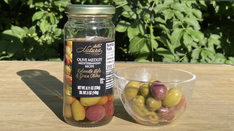 Della Natura Olive Medley