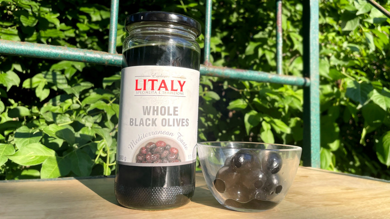 Litaly Whole Black Olives