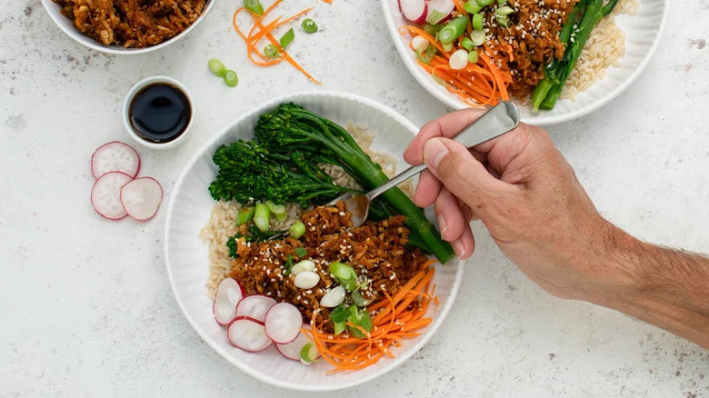 Serving of bulgogi-style shredded tofu