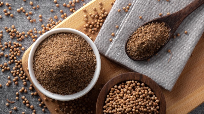 powdered coriander seeds