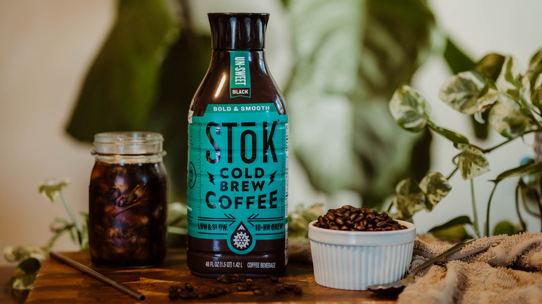 Stok unsweet bold smooth coffee mason jar green