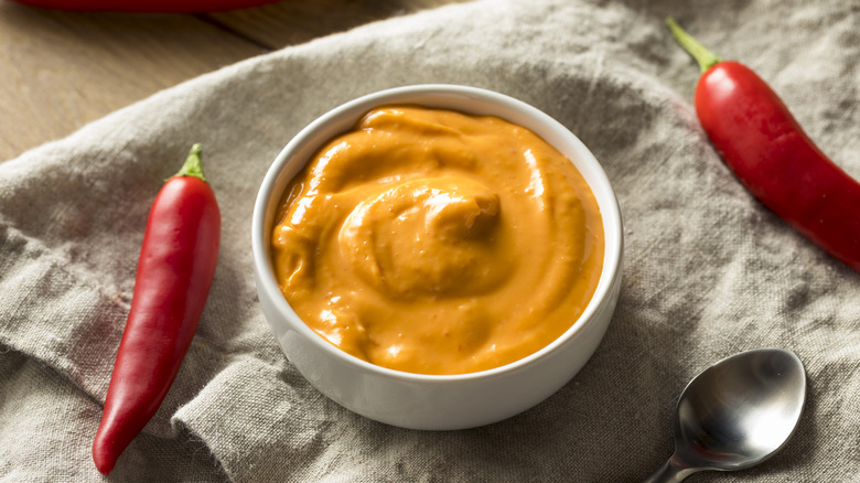 Spicy mayo and fresh peppers
