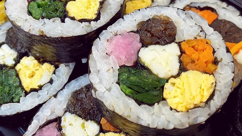 Flower Kimbap rolls