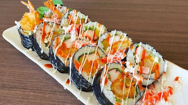 Kimbap on a white platter