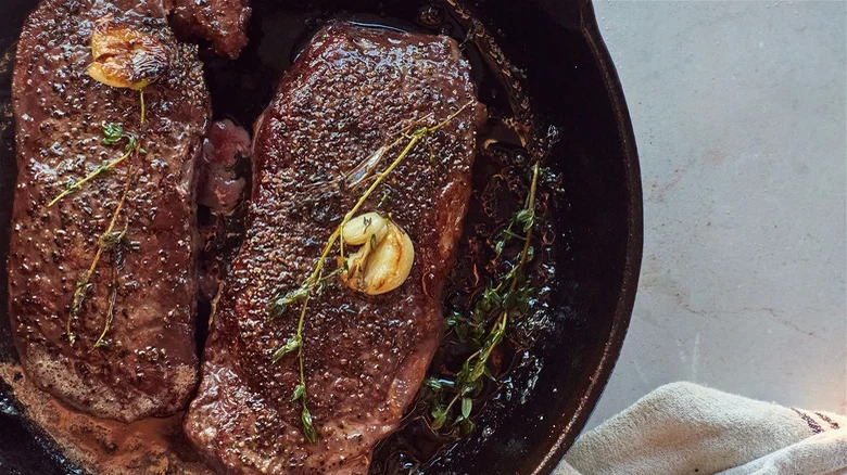 cast iron steak with garlic