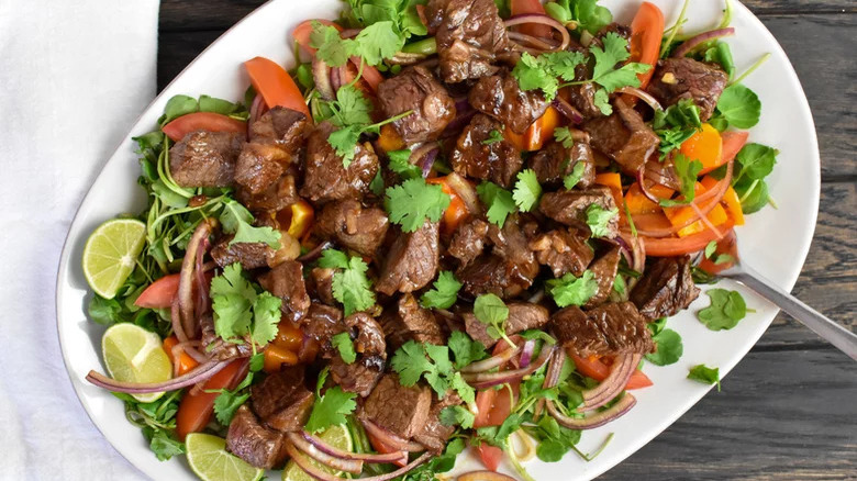 beef with herbs and vegetables