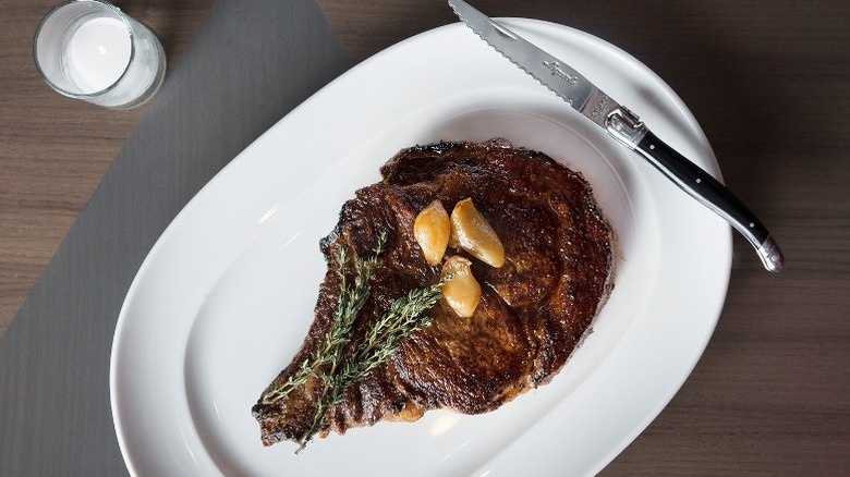 steak with herbs and garlic