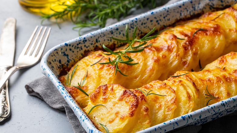 Potatoes au gratin in pan