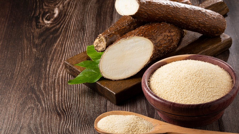 cut yuca and flour