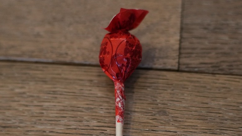 Pomegranate Tootsie Pop