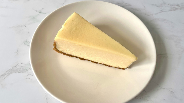 cheesecake slice on plate