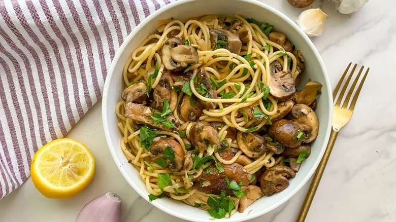 mixed mushroom scampi