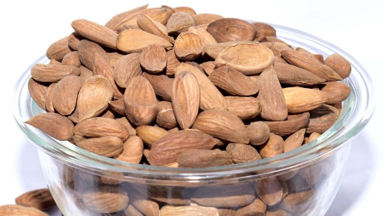 Afghani Mamra almonds