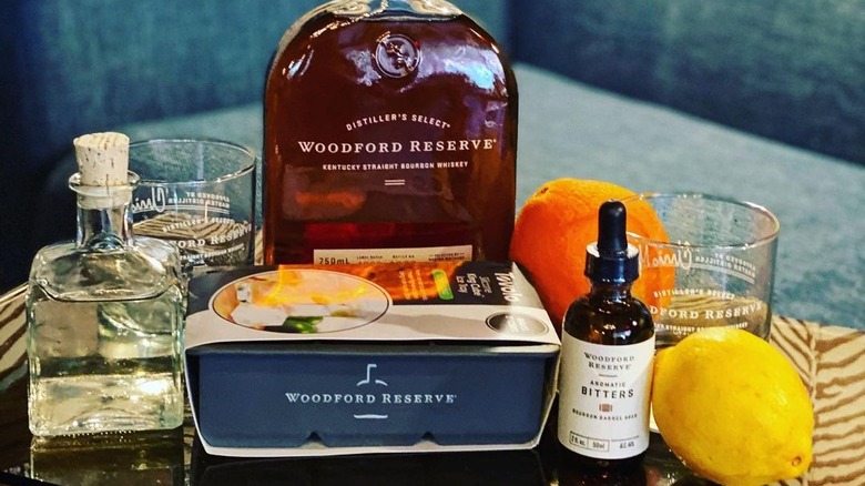 Bourbon cocktail kit